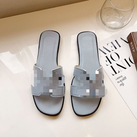 Damen Flache Lederoptik-Pantoletten mit gepolstertem Fußbett und Cut-Out Zierriemen Shop Nory