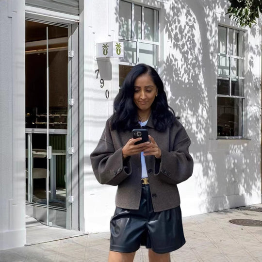 Damen Kurzjacke im Boxy‑Schnitt aus Wollmix mit Hemdkragen und Eingrifftaschen Shop Nory