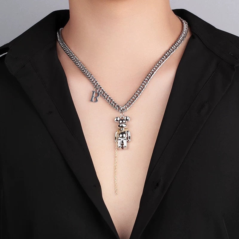 Damen Halskette mit künstlerischem Bärenanhänger und stilvollem Kettendesign Shop Nory