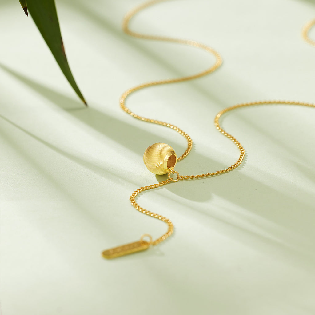 Damen Halskette mit minimalistischer Schliffform und gravierter Anhänger Shop Nory