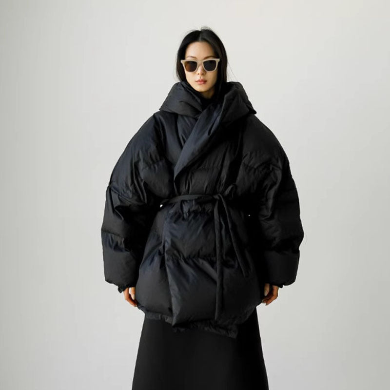 Damen Oversized Stepp-Winterjacke mit XXL-Kapuze und Kordeltaillenband Shop Nory