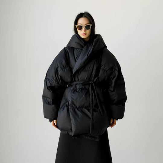 Damen Oversized Stepp-Winterjacke mit XXL-Kapuze und Kordeltaillenband Shop Nory