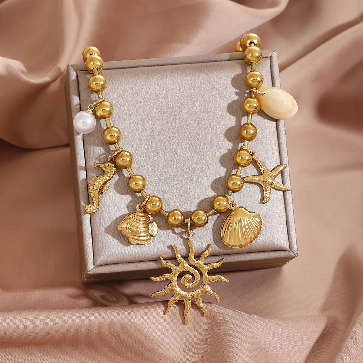 Damen Kunstperlenkette mit maritimen Anhängern Shop Nory