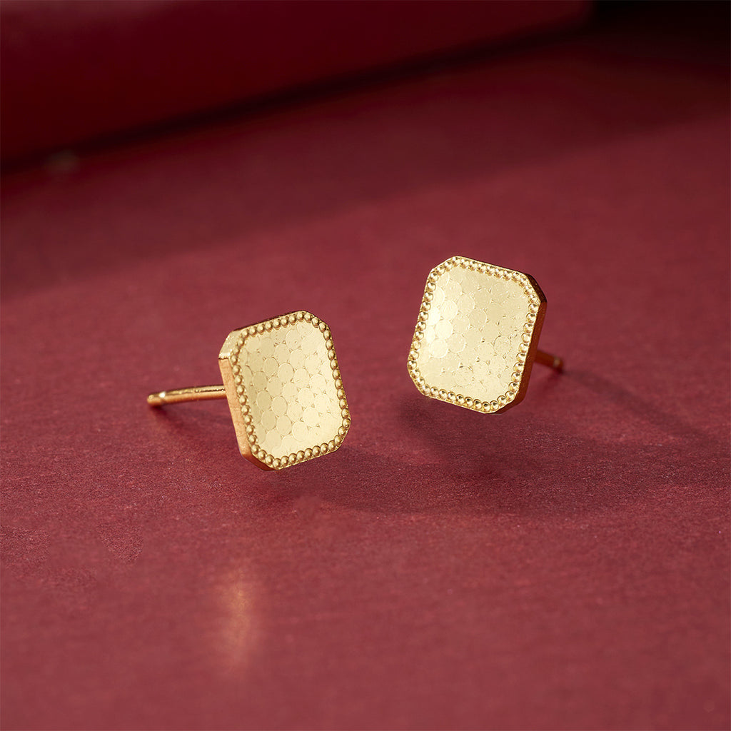 Damen elegante Ohrstecker mit strukturierter Oberfläche und zeitlosem Design Shop Nory