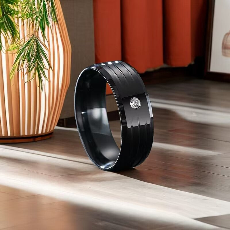 Herren Ring mit elegantem Design und funkelndem Stein Shop Nory