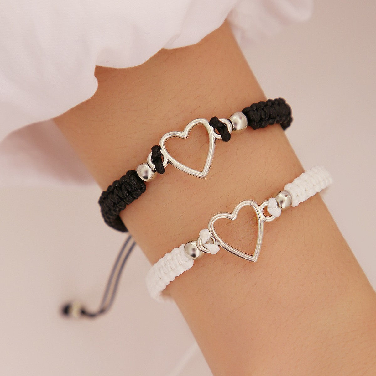 Damenarmband mit funkelnden Sternanhängern Shop Nory