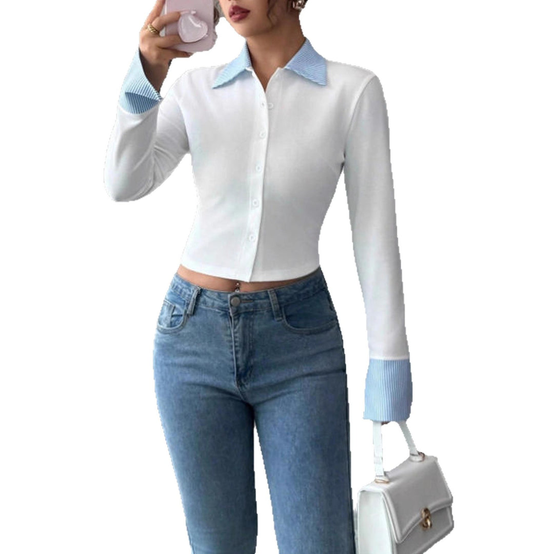 Damen Kurzgeschnittene Feinstrick‑Hemdjacke mit Kontrastkragen und Umschlagmanschetten Shop Nory