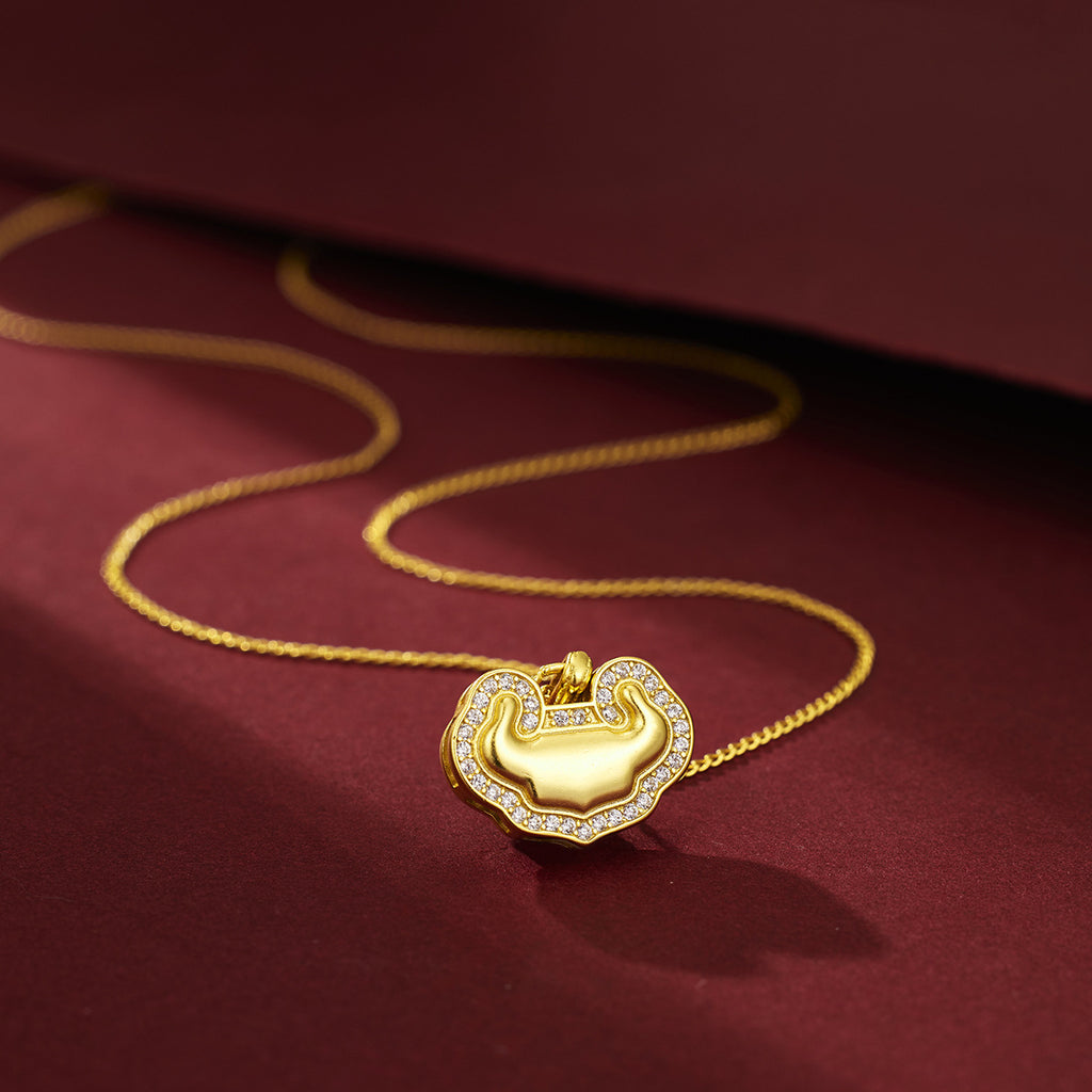 Damen Halskette mit kunstvollem Anhänger aus hochwertigem Gold und funkelnden Zirkonia Shop Nory