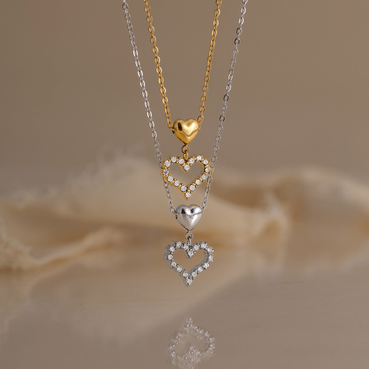 Damen Halskette mit Herzanhänger und funkelnden Zirkonia Shop Nory