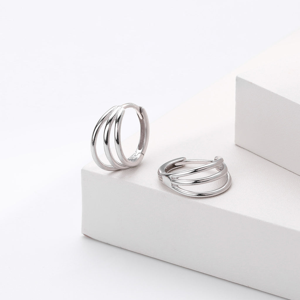 Damen Ohrringe mit elegantem geschwungenem Design aus hochwertigem 925 Sterlingsilber Shop Nory