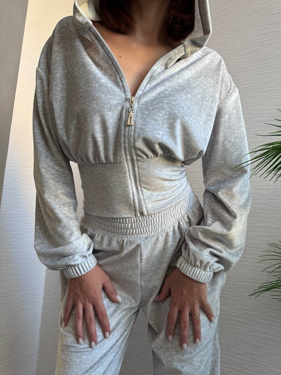 Damen Taillierte Cropped-Kapuzenjacke mit figurformendem Schlauchbund Shop Nory