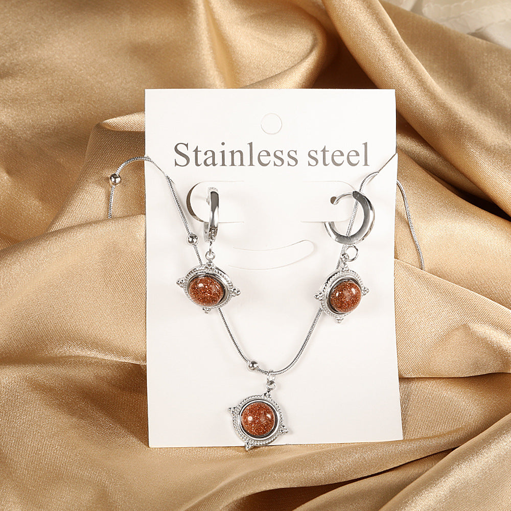 Damen Schmuckset mit funkelndem Anhänger und passenden Ohrsteckern Shop Nory