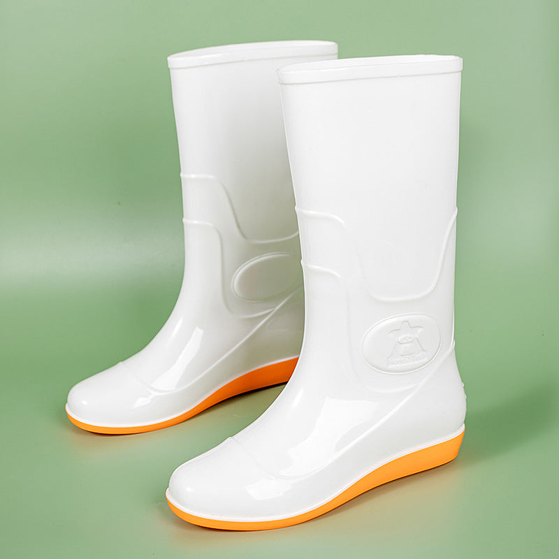 Damen Glänzende mittelhohe Regenstiefel aus PVC mit leichtem Keilabsatz Shop Nory