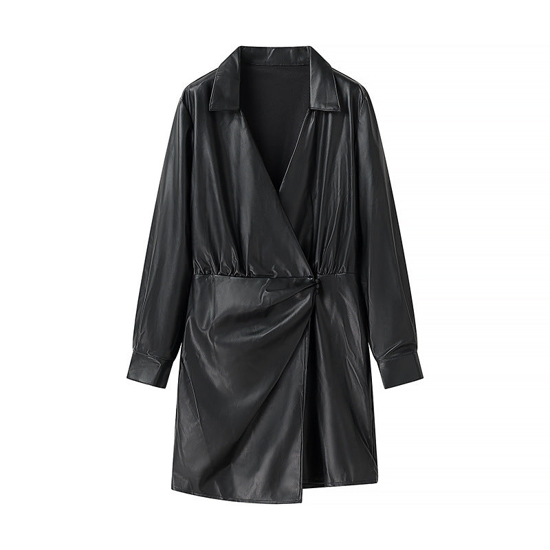 Damen Wickel-Kunstleder-Minikleid mit Hemdkragen, geraffter Taillenpartie und Manschetten Shop Nory
