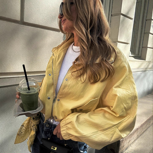 Damen Kurze Satinoptik-Bomberjacke mit Reißverschluss, Druckknöpfen & elastischen Bündchen Shop Nory