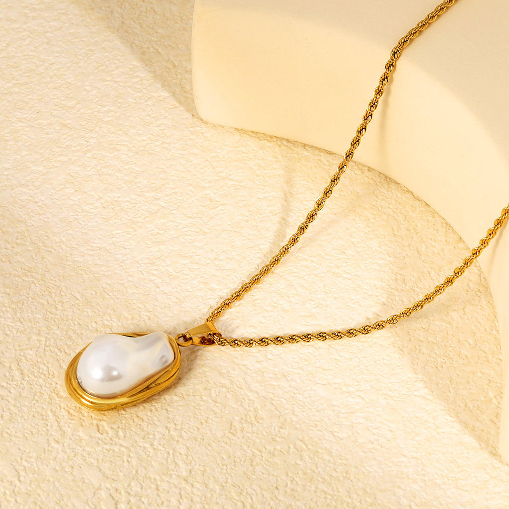 Damen Halskette mit herzförmigem Anhänger aus hochwertigem Edelstahl und luxuriöser Goldbeschichtung Shop Nory