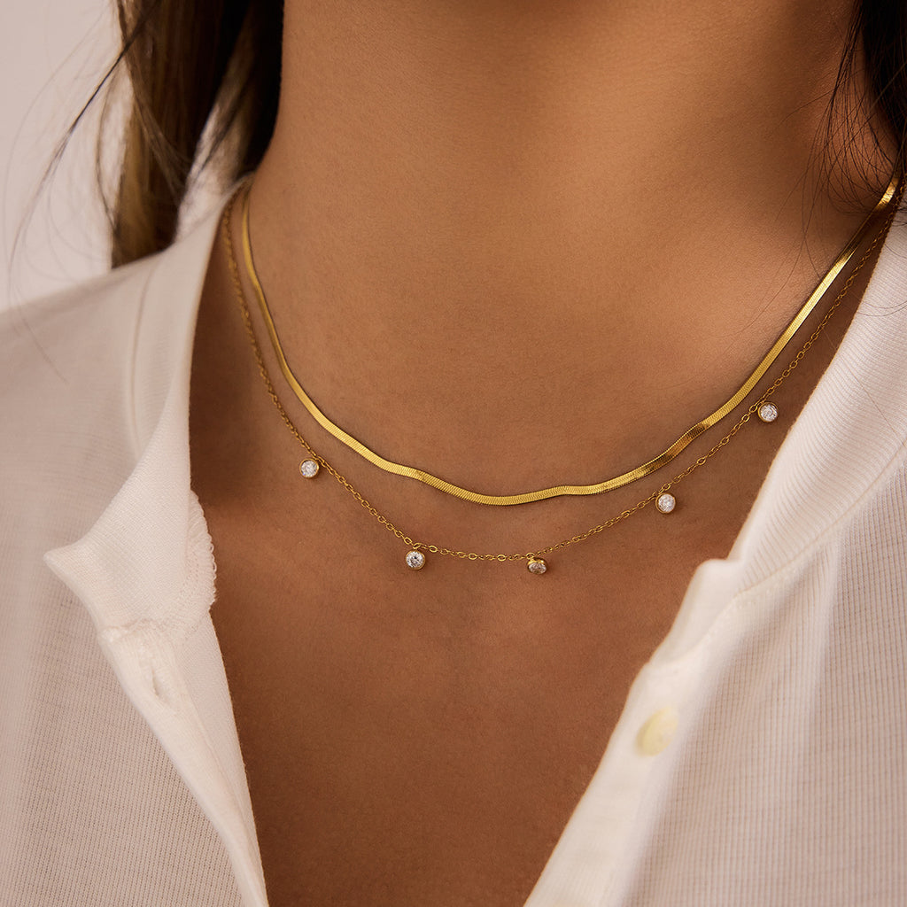 Damen Halskette mit funkelnden Zirkonia und verstellbarem Edelstahl-Design Shop Nory