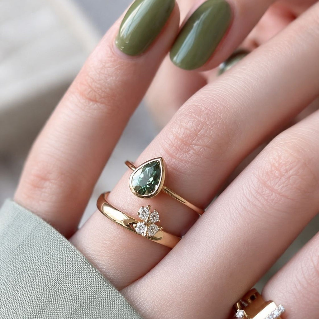 Birnenförmiger Edelstein Stapelring-Set mit Pavé-Akzenten