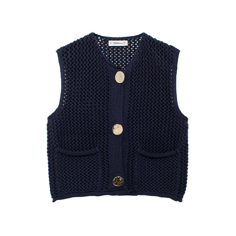 Damen gehäkelte Strickweste mit großen Zierknöpfen und Aufsatztaschen Shop Nory