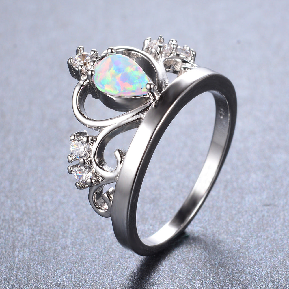 Damen Ring mit herzförmigem Opal und funkelnden Zirkonia-Details Shop Nory