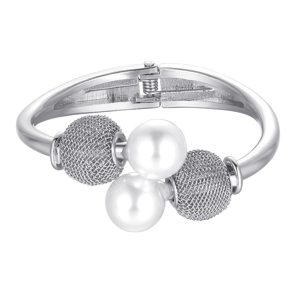 Damen eleganter goldfarbener Armreif Shop Nory