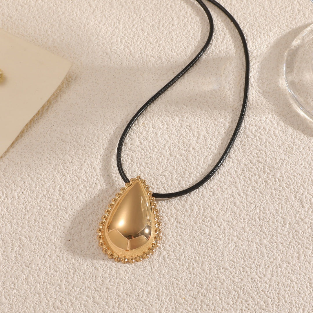 Damen Anhänger-Set mit luxuriösen Tropfenformen Shop Nory