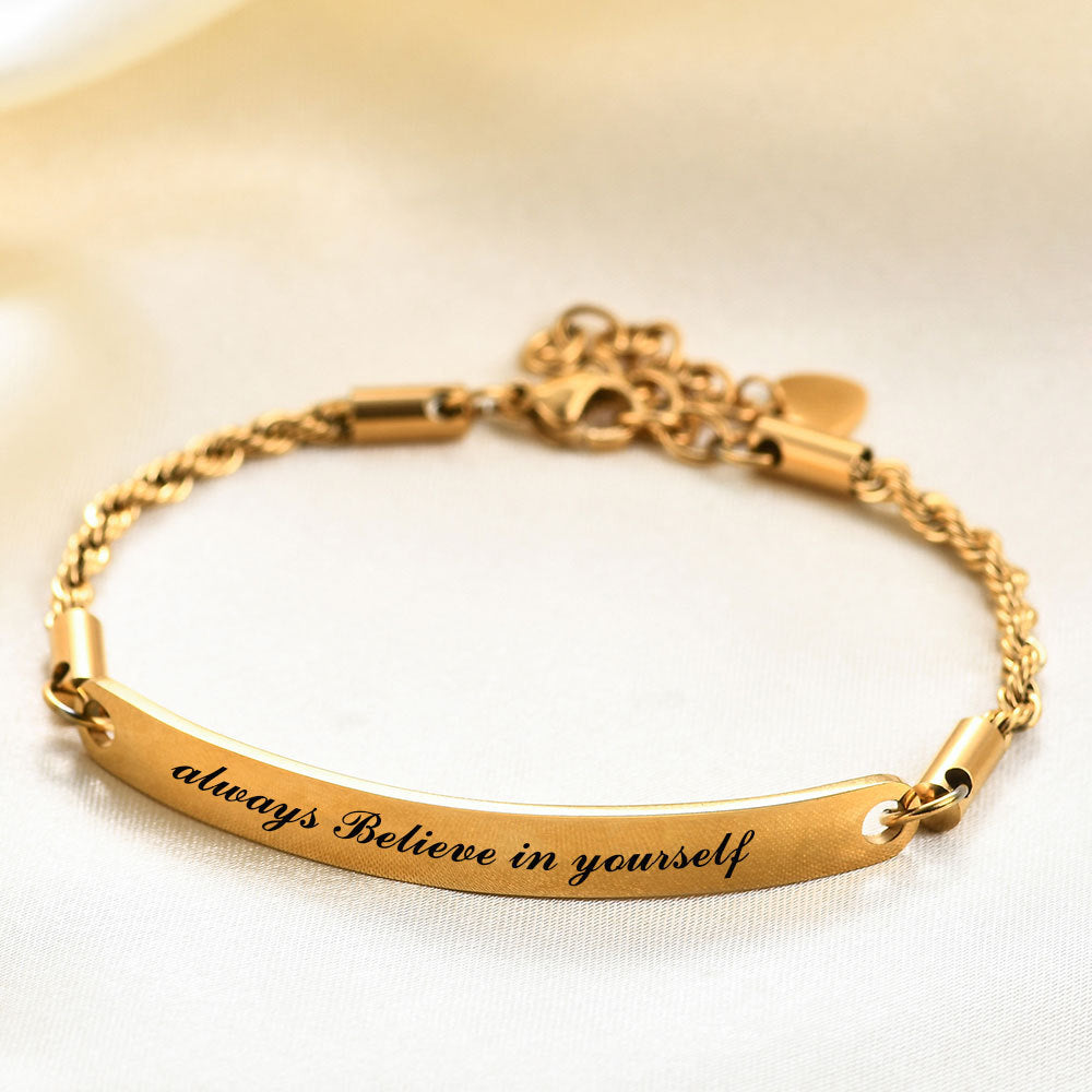 Damen Armband mit gravierbarem Motiv und eleganter Gliederkette Shop Nory
