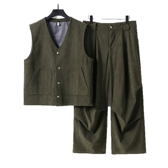 Herren Cord-Loungewear-Set mit V-Ausschnitt Weste und weiten Bundfaltenhose Shop Nory