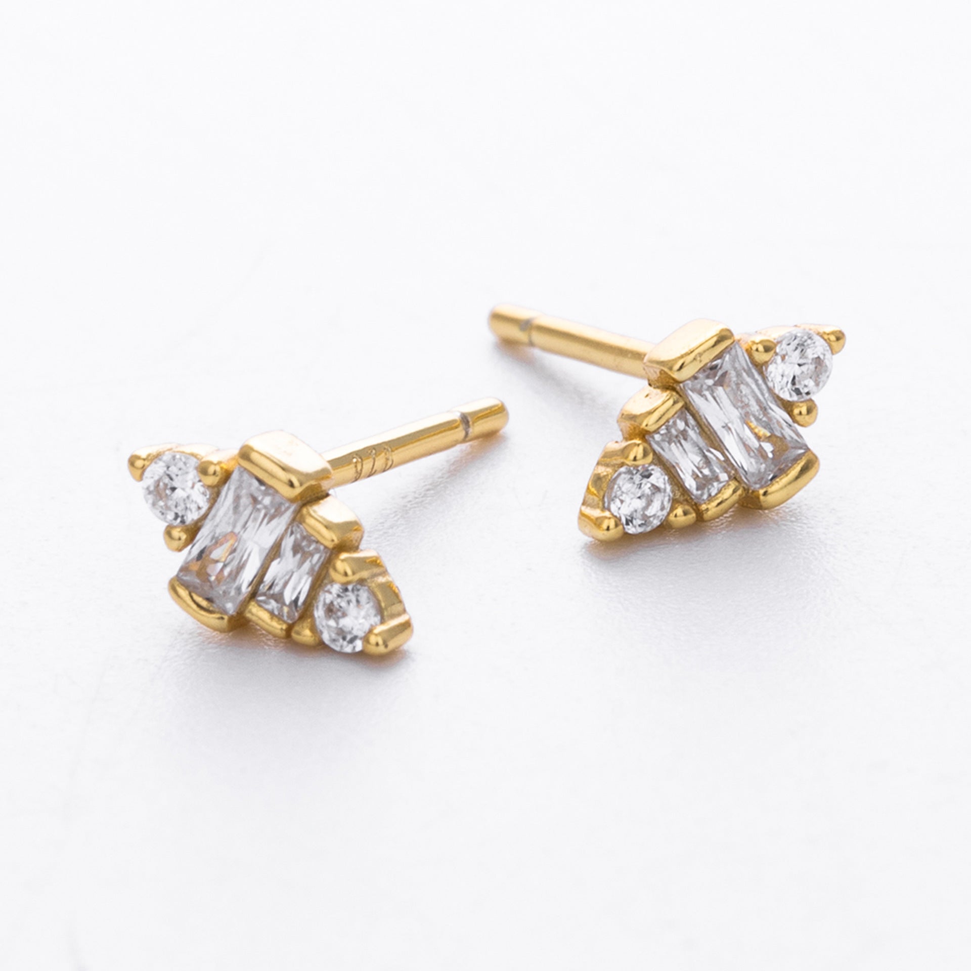 Damen Ohrstecker mit elegantem Zirkonbesatz aus hochwertigem 925 Sterling Silber Shop Nory