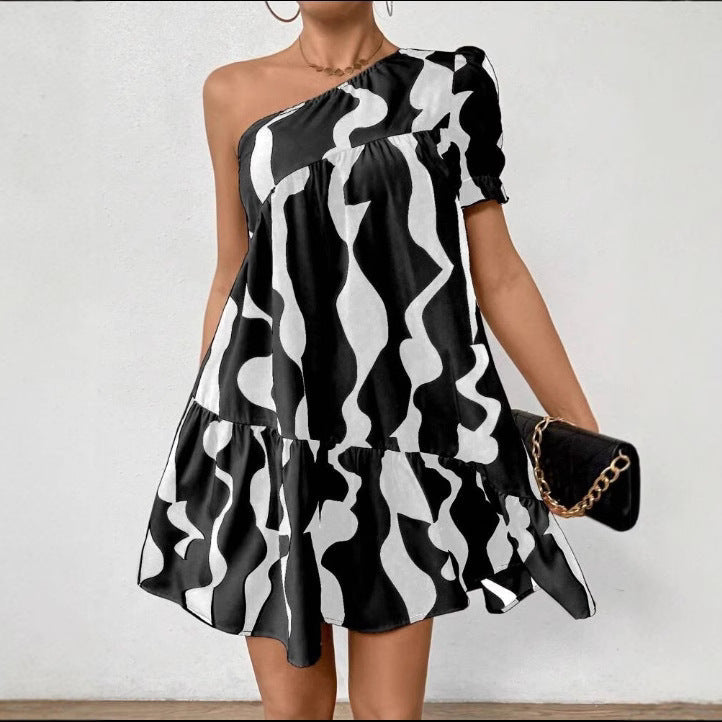 Damen Asymmetrisches Minikleid mit Volant und grafischem Muster Shopnory