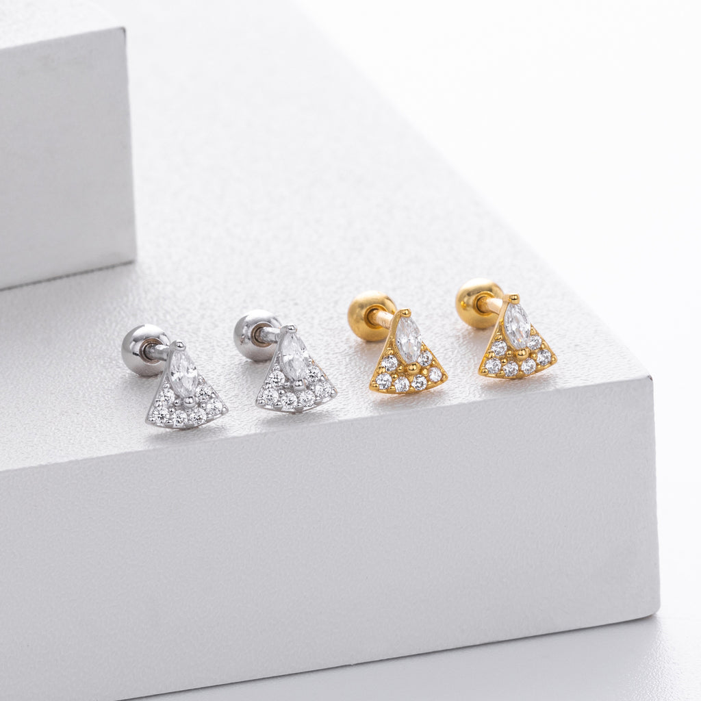 Damen Ohrstecker im eleganten Dreieckedesign mit funkelnden Zirkonen Shop Nory