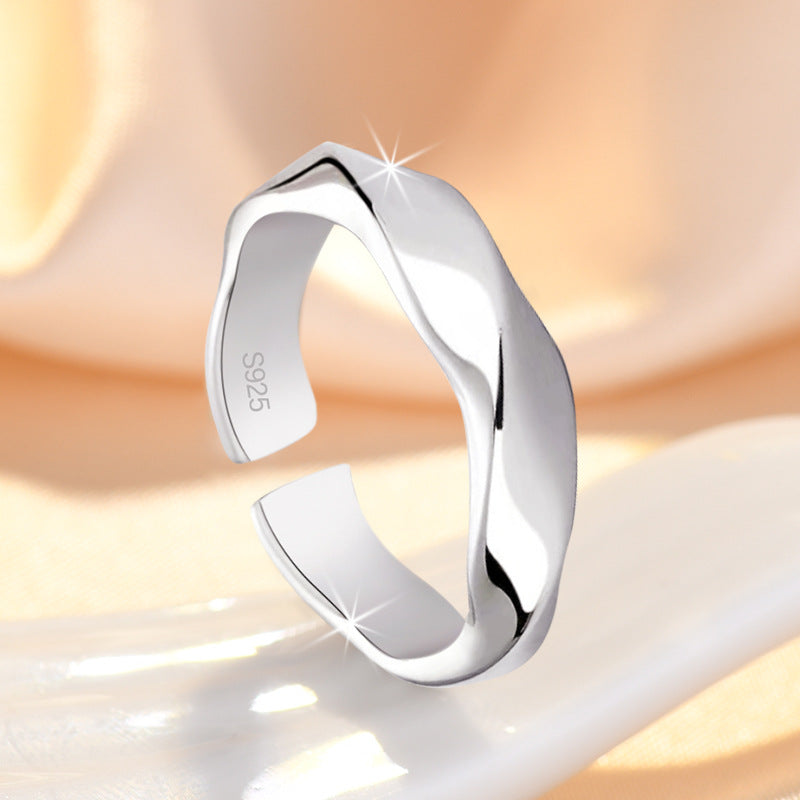 Damen Silberner Ring mit elegantem Wellenmuster Shop Nory