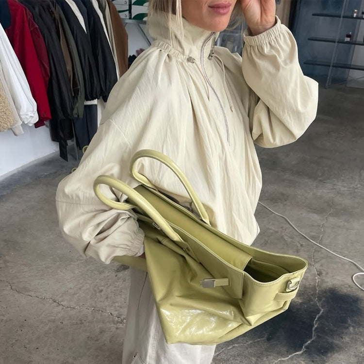 Damen Oversize Windjacke mit hohem Stehkragen, Tunnelzug-Schulterpasse und Ballonärmeln Shop Nory