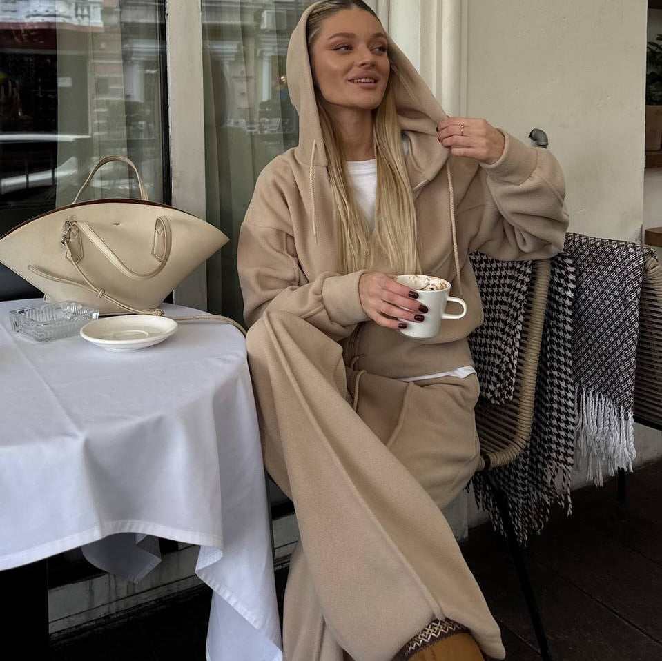 Damen Fleece-Lounge-Set mit kurzem Reißverschluss-Hoodie und taillenhoher Kordel-Jogginghose Shop Nory