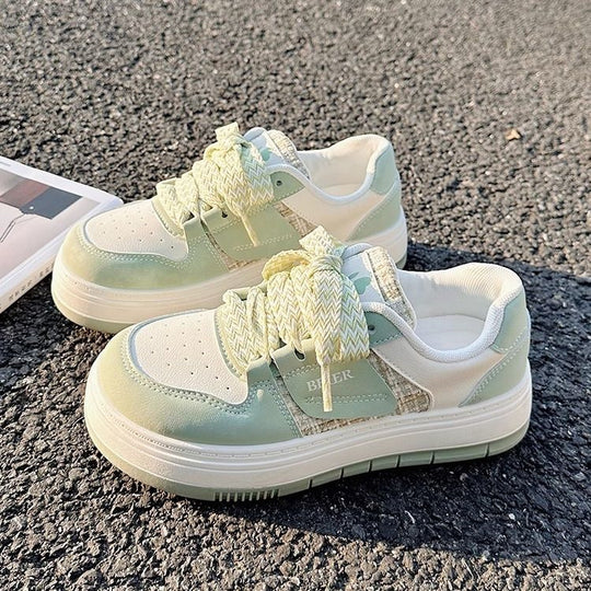 Damen Freizeit-Sneaker mit zweilagiger Wedgesohle, Tweedpaneel und geflochtenen Schnürsenkeln Shop Nory