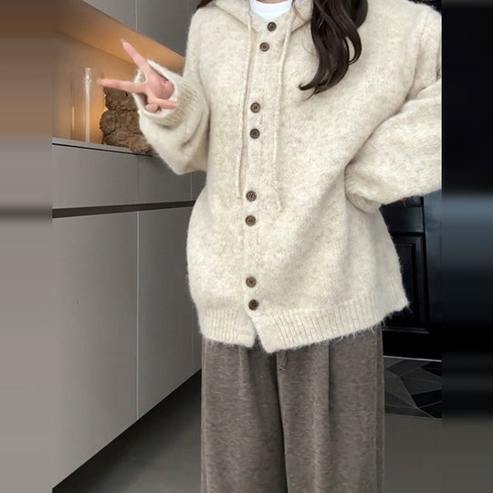 Damen Weiche Kapuzenstrickjacke mit Knopfdetails Shop Nory