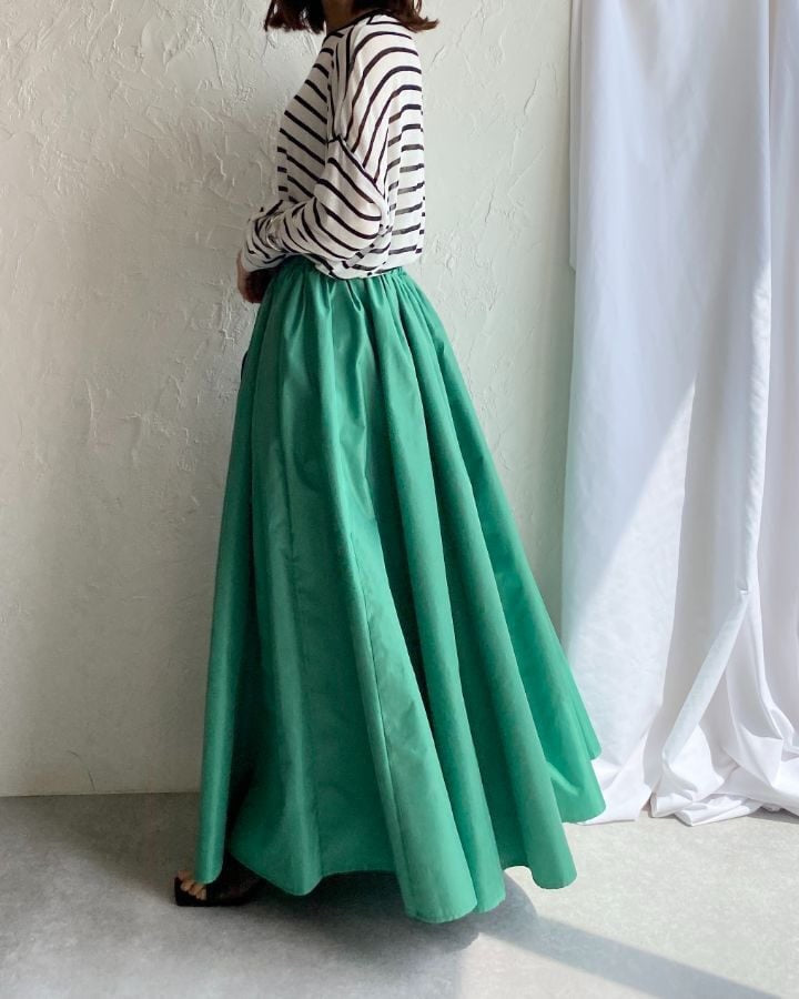 Damen Eleganter Teller‑Maxirock mit hohem Bund, versteckten Eingrifftaschen und verstärktem Saum Shop Nory