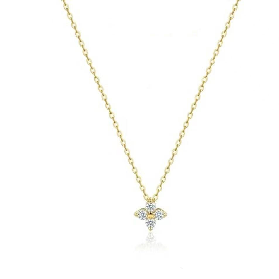 Damen Halskette mit funkelndem Blumenanhänger und hochwertigem Kettendesign Shop Nory