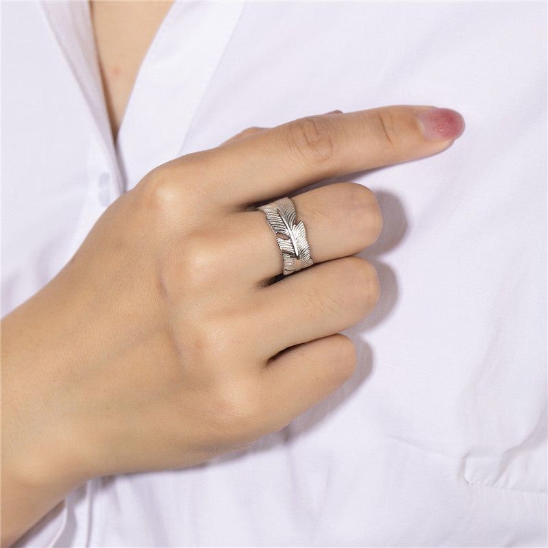 Damen Ring mit romantischem Federmotiv Shop Nory