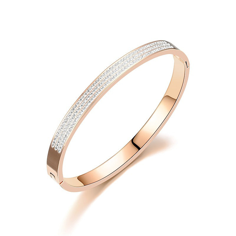Damen Armreif mit funkelndem Zirkonia-Besatz und elegantem Design Shop Nory