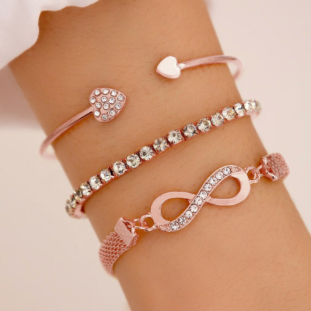 Damen Armband-Set mit funkelndem Herz-, Unendlichkeit- und Kristall-Design Shop Nory