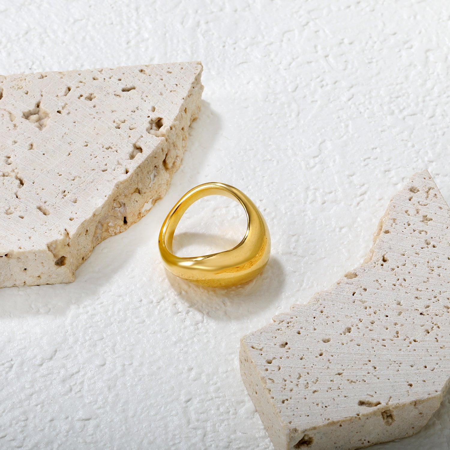 Damen moderner, geschwungener Ring aus hochwertigem Edelstahl Shop Nory