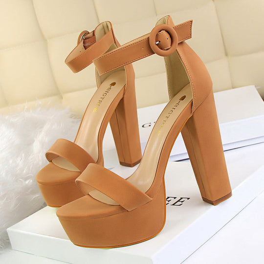 Damen Hochhackige Plateau-Sandalen mit verstellbarem Knöchelriemen und robustem Blockabsatz