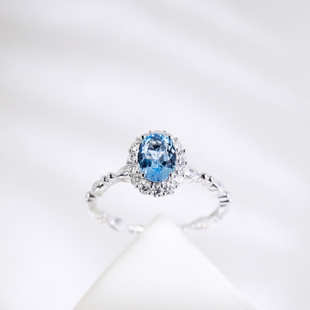 Damen Ring mit ovalem und funkelndem Zirkon Shop Nory
