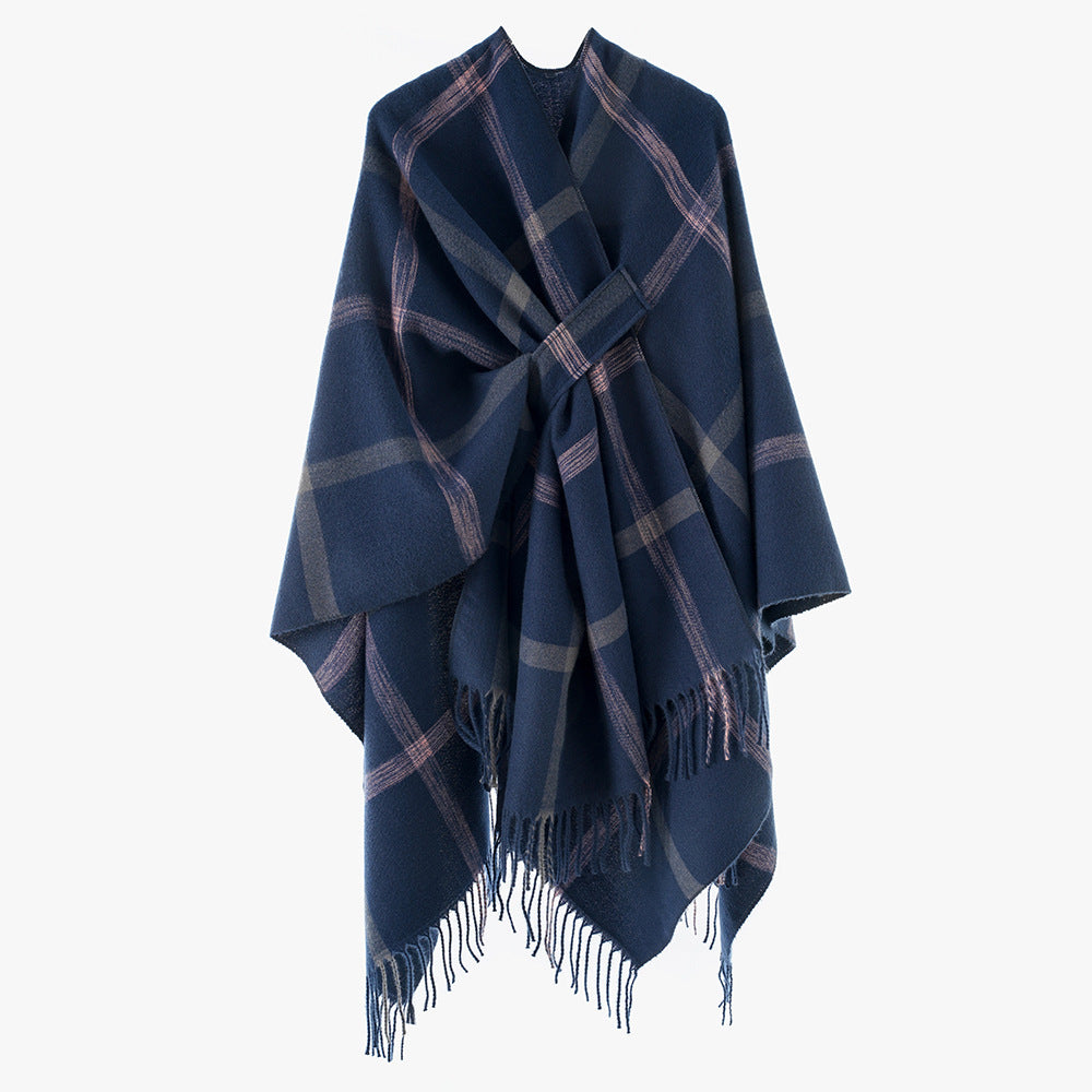 Damen Oversize-Capeponcho aus Wollmix mit Bindegürtel, Fransen und großem Karomuster Shop Nory