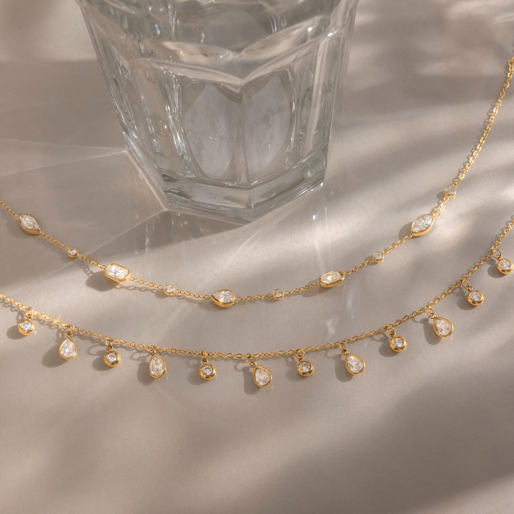 Damen Edelstahl Halskette mit funkelnden Kristalldetails Shop Nory