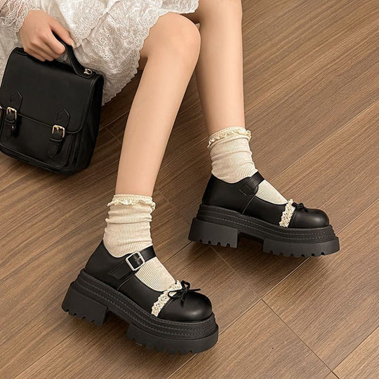 Damen Chunky Mary-Jane Plateauschuhe mit Riemen, Zierschleife und Spitzenbesatz Shop Nory