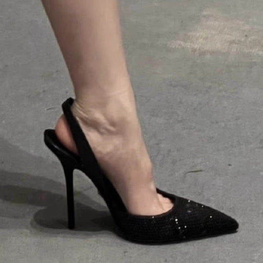 Damen Slingback‑Pumps mit spitzer Zehenform, sculpted Metall‑Ferse und Schmuckdetail Shop Nory