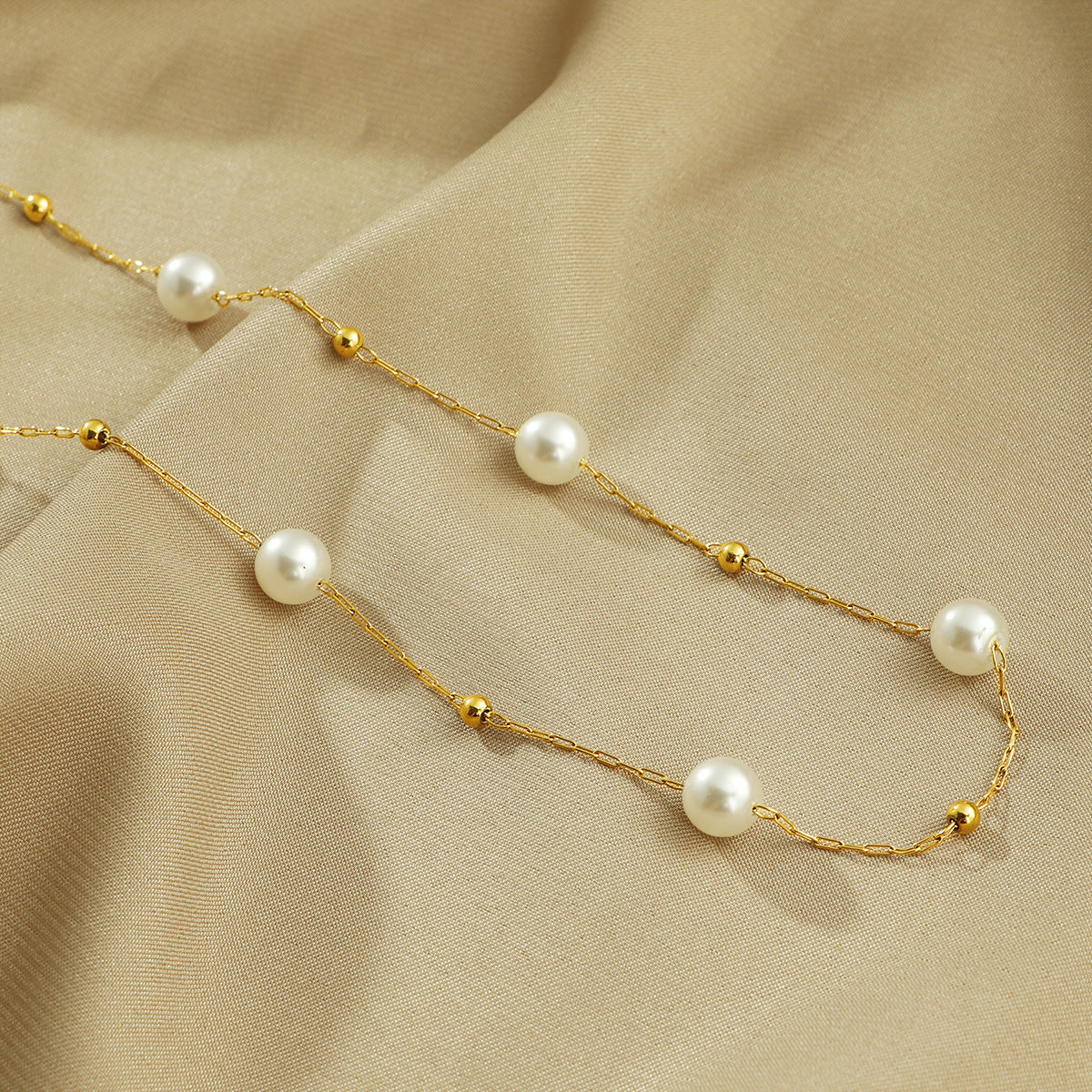 Frauen Elegante Perlen- und Goldketten-Halskette Shop Nory