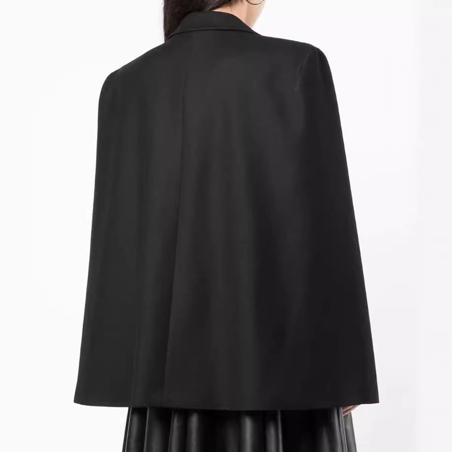 Damen Cape-Blazer mit Schlitzen an den Ärmeln und Satinrevers Shop Nory